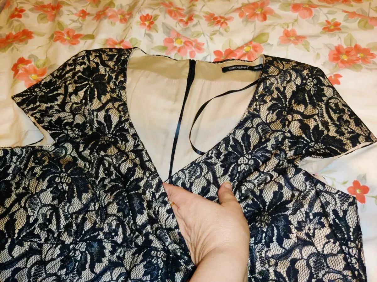 CREAMY SATIN & BLACK LACE , New Party Dress ! - Image 2