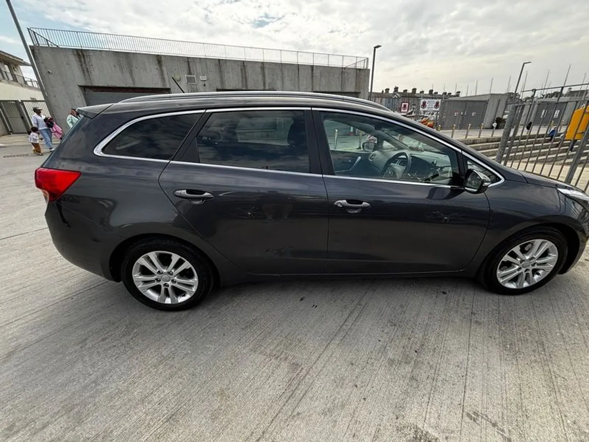 2013 Kia Ceed Estate - Image 2