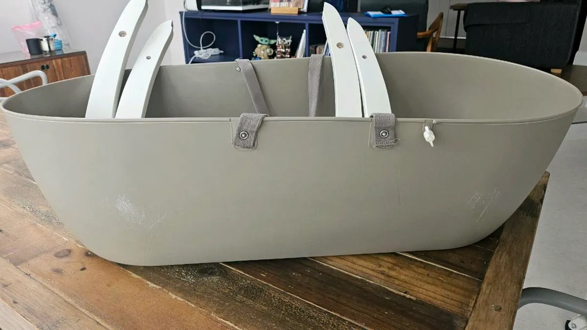 Moses Basket (Mamas and Papas) - Image 1