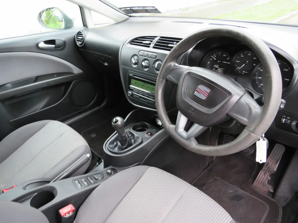 SEAT Leon 2011 5DR 1.6 TDI NCTD 26 BARGAIN - Image 3