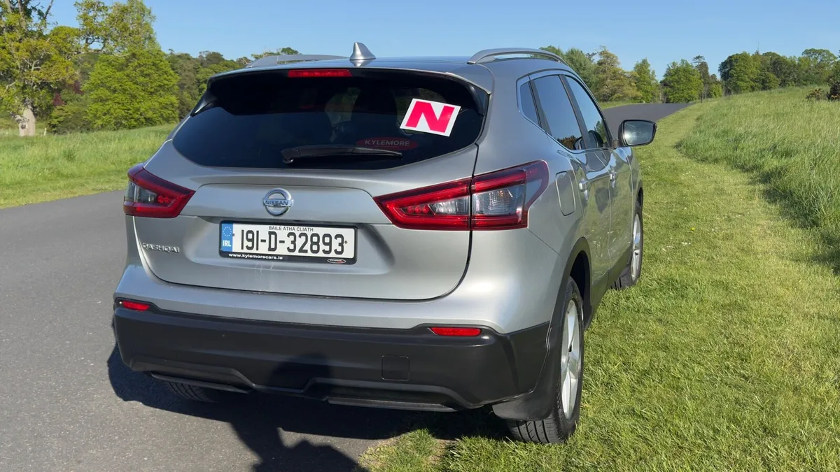 2019 Nissan Qashqai Automatic - Immaculate - Image 2