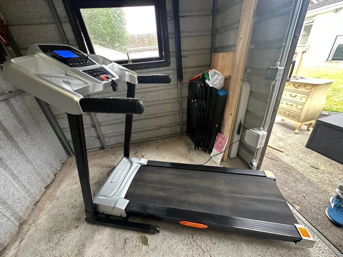 🏃‍♂️ Treadmill – Knockdown Price €100 🏃‍♀️ - Image 1