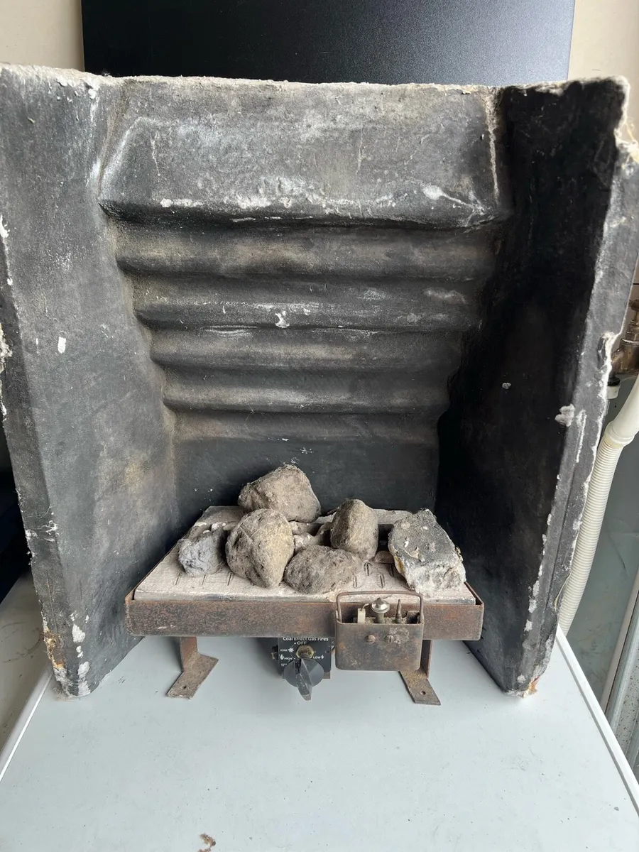Gas fire - Image 2