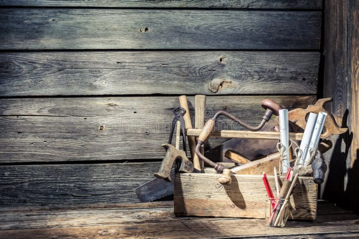 Carpenter service available. - Image 2
