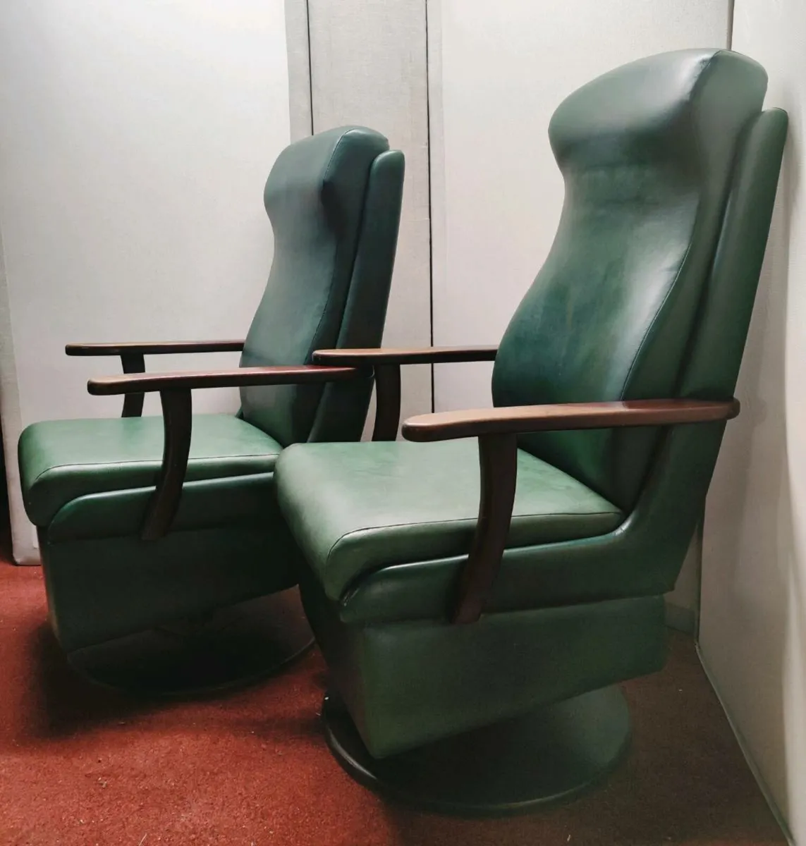 Various Jacobsen chairs *delivery - Image 1