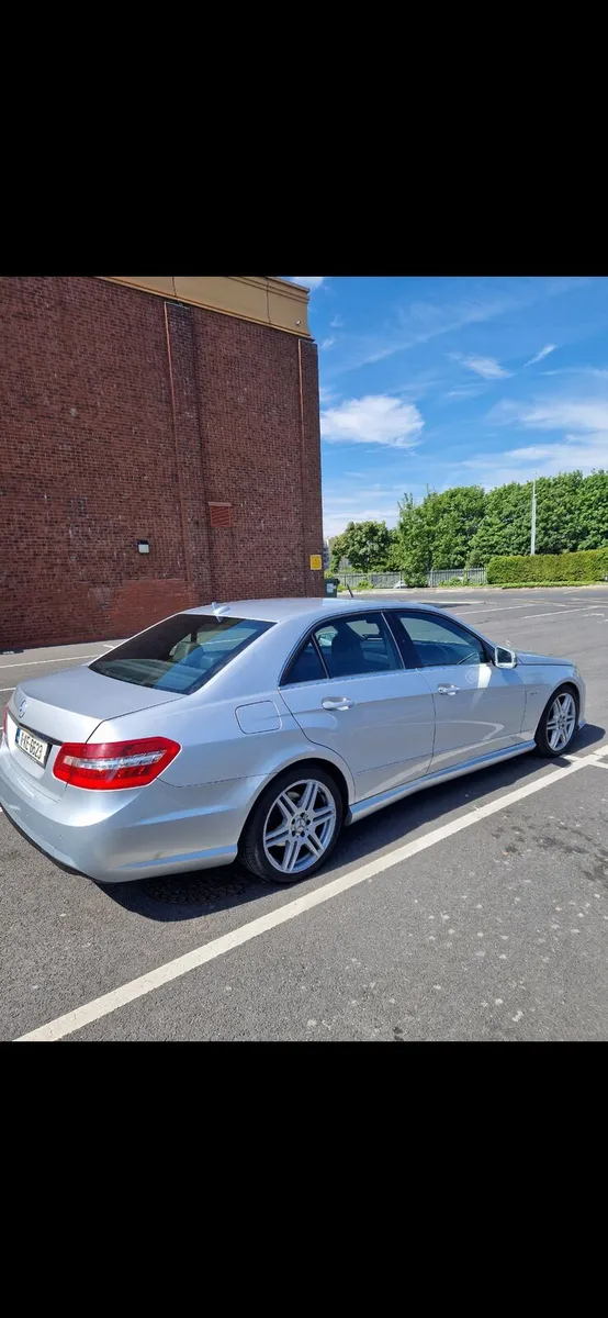 Mercedes Benz AMG E250 BLUE EFFICIENCY
204HP - Image 3