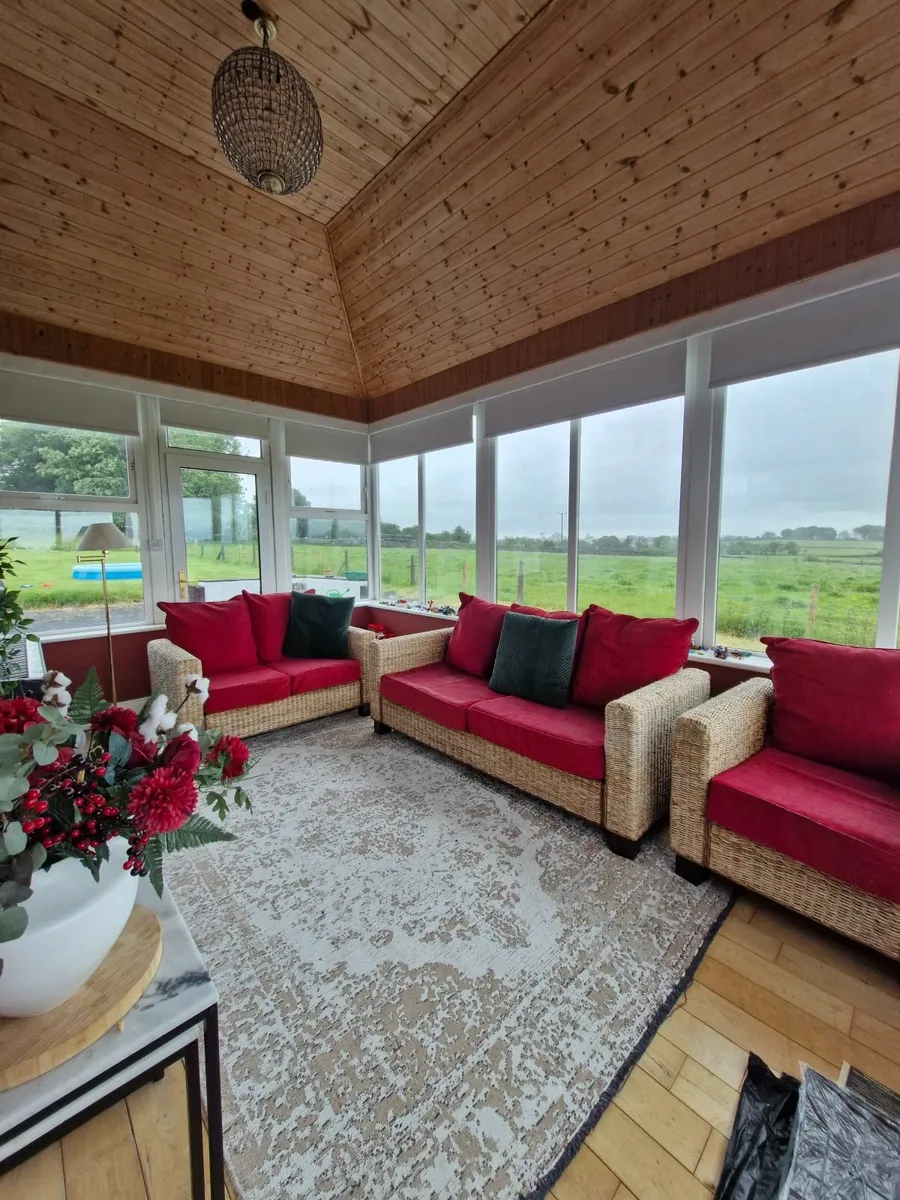 3 piece conservatory suite and solid Coffee table - Image 1