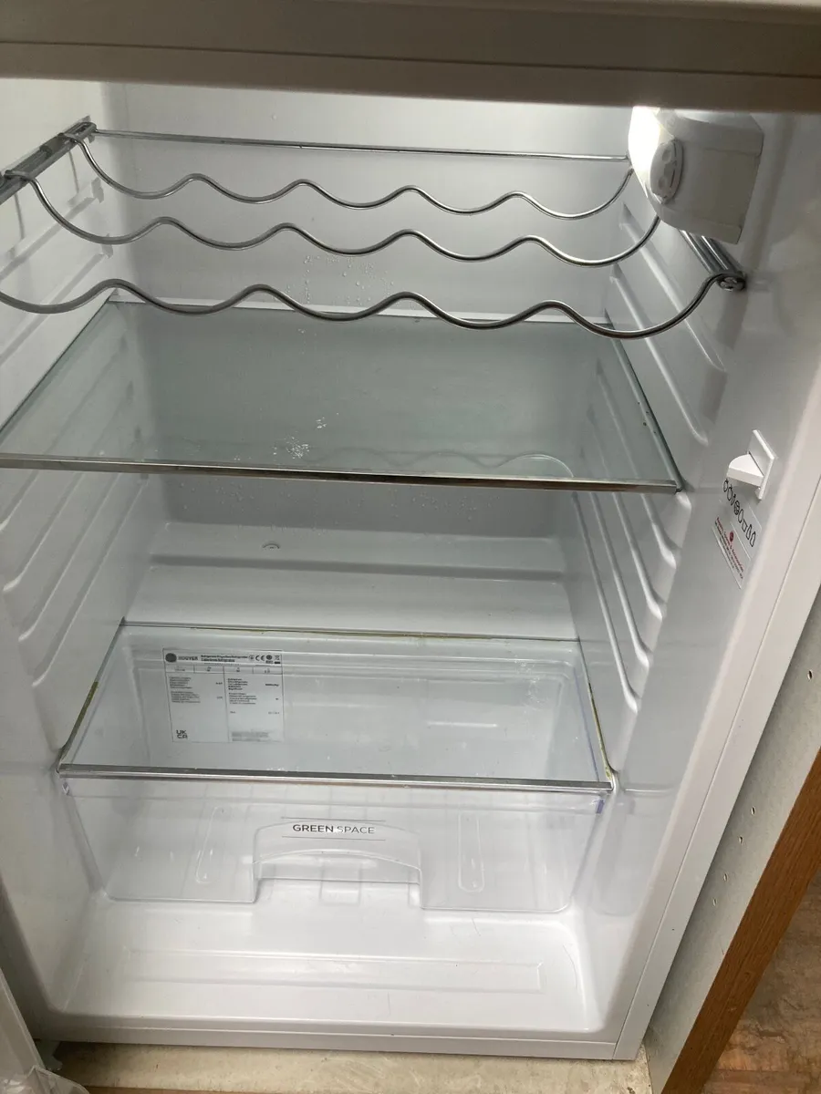 Fridge under counter - Image 2