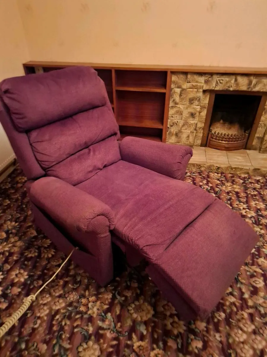Riser/Recliner - Image 3