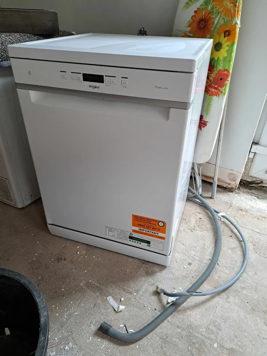 Dishwasher and Cooker/Oven - Image 2