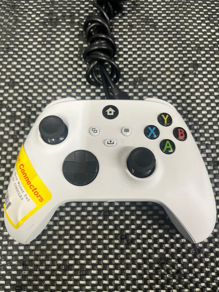 Xbox Wired Controller - Image 1