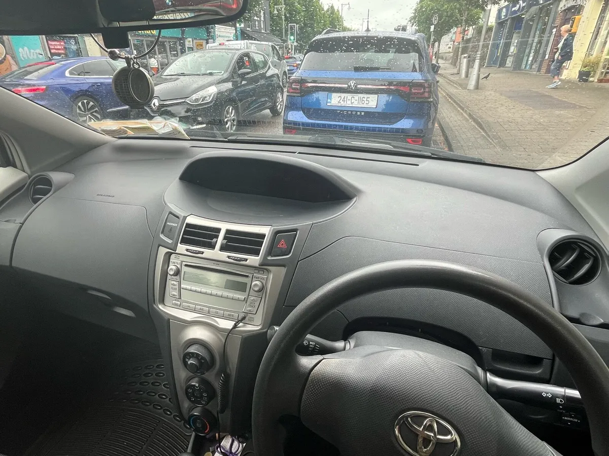 Automatic Toyota Yaris/Vitz - Image 3