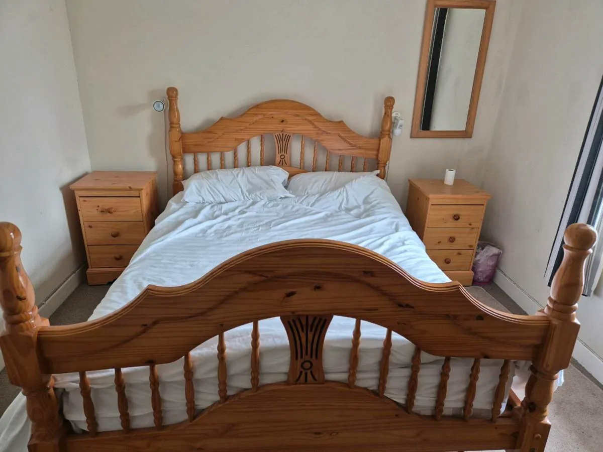 Beds and Bedside Lockers - Image 4