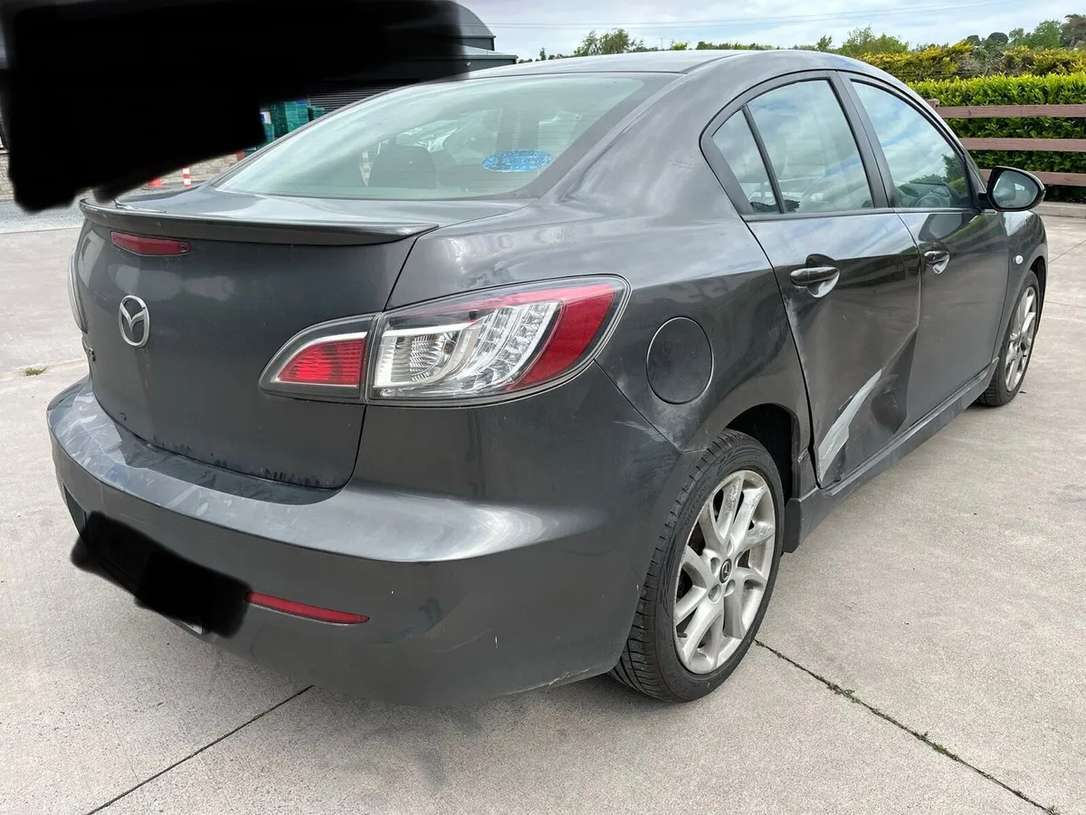 2013 Mazda 3 - Image 3
