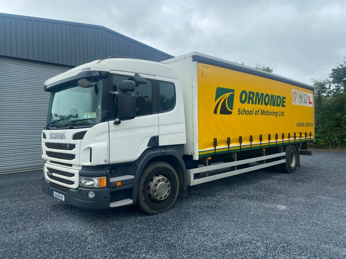 Scania P230 curtain sider 2013 - Image 1