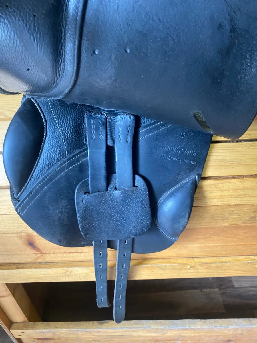 15.5 close contact pony Leather jump saddle - Image 3