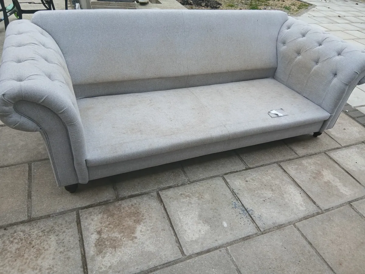 Free Chesterfield Sofa - Image 2