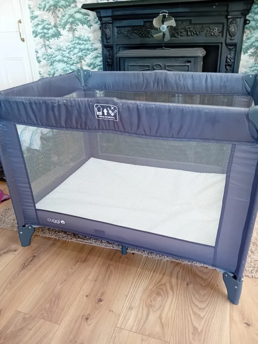 Travel cot - Image 2