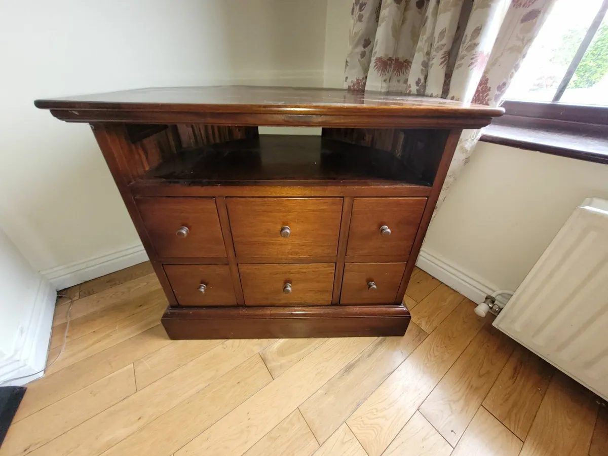 Compact TV unit