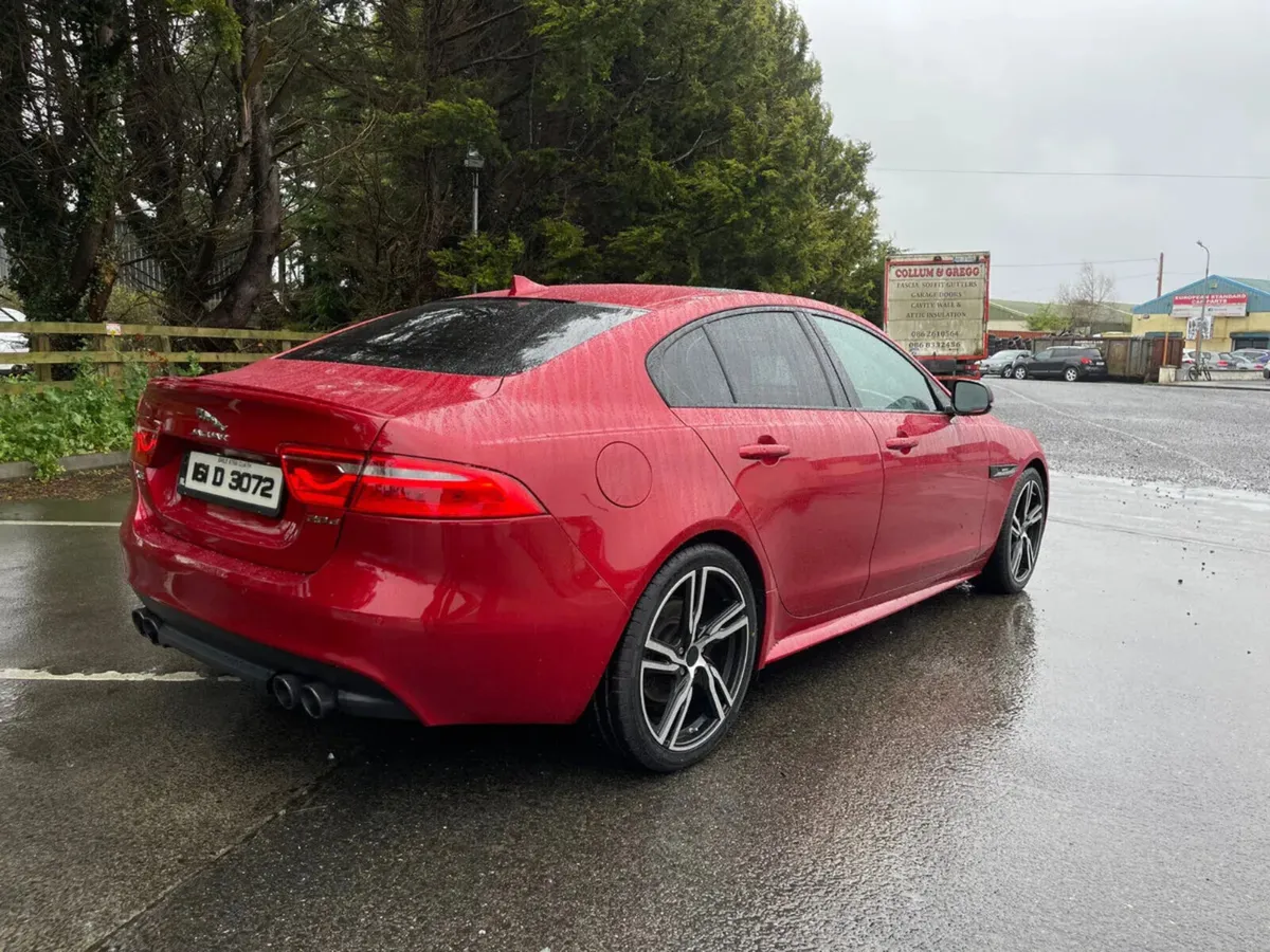 2016 JAGUAR XE R-SPORT AUTOMATIC RED - Image 3