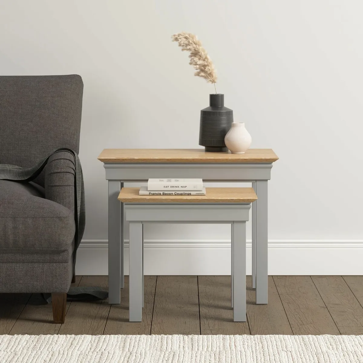 LIVING ROOM FURNITURE - Image 3