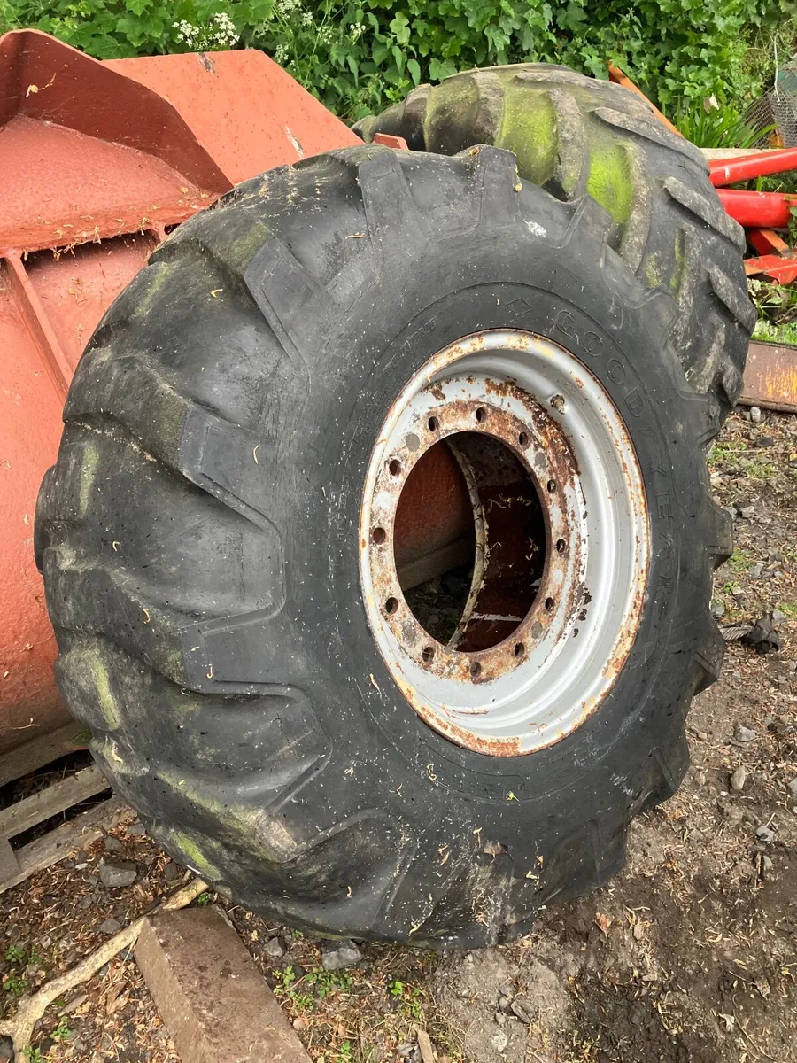 Jcb wheels - Image 1