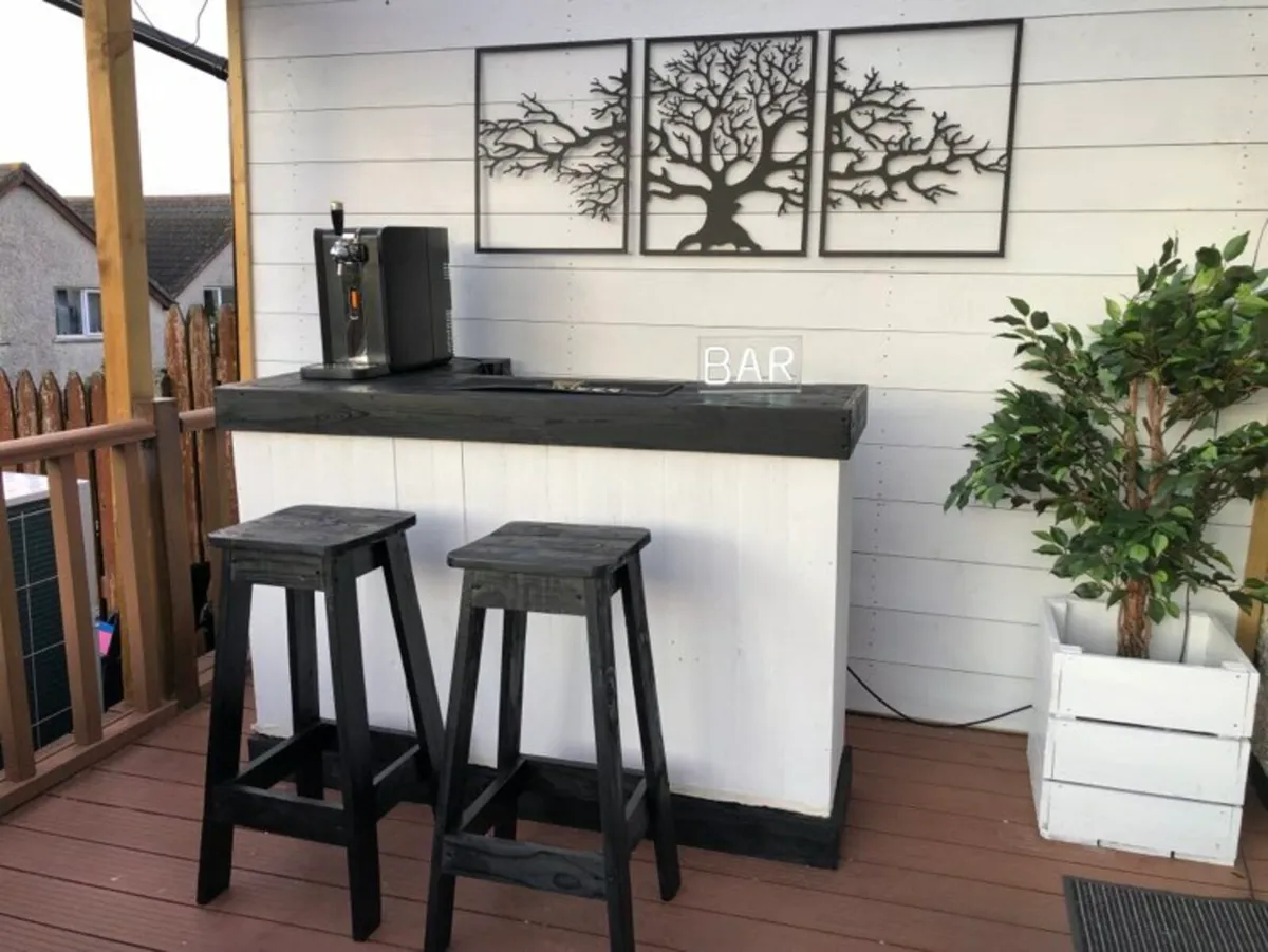 Handmade rustic homebar - Image 2