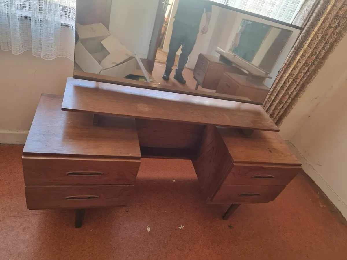 Vintage dresser table