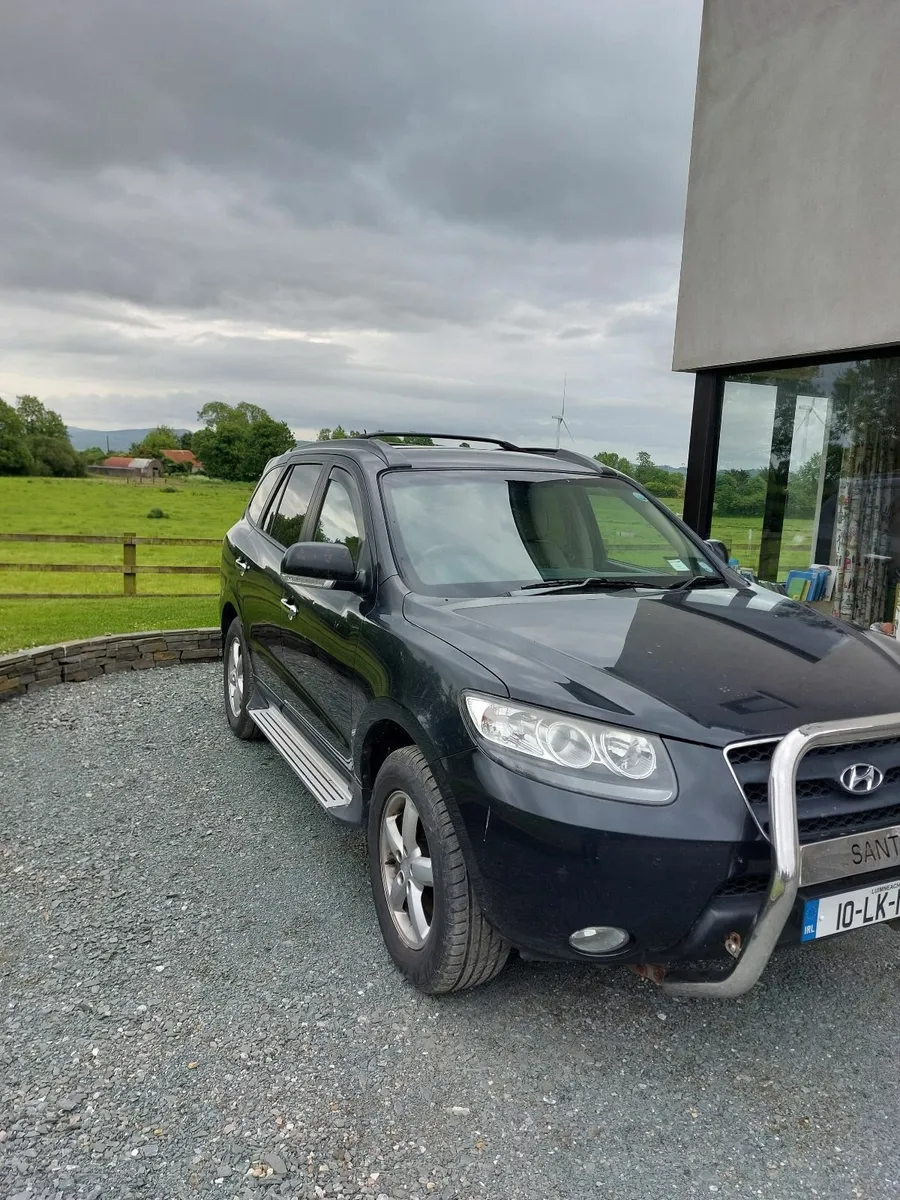 Hyundai Santa Fe 2010 - Image 3