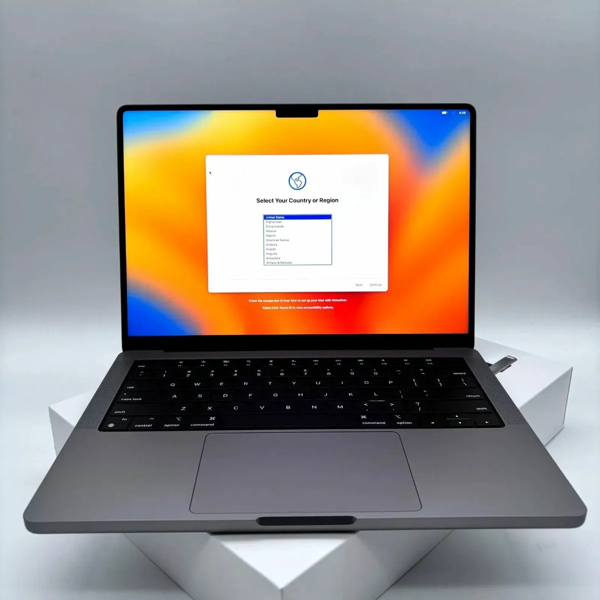 Apple MacBook Pro 14' (2021) M1 1TB SSD 16GB RAM S - Image 1