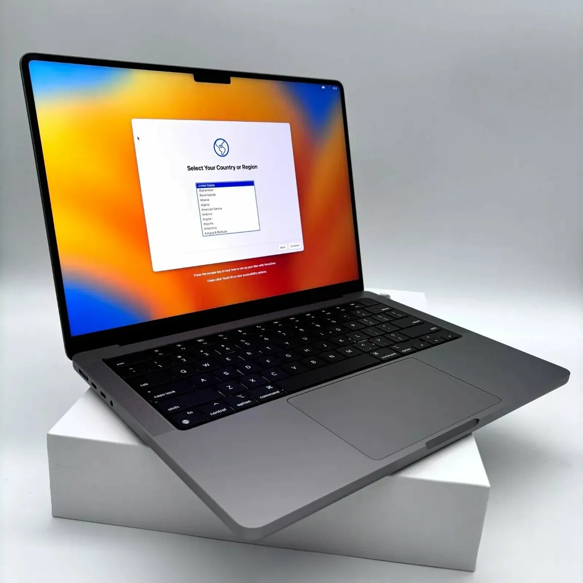 Apple MacBook Pro 14' (2021) M1 1TB SSD 16GB RAM S - Image 2