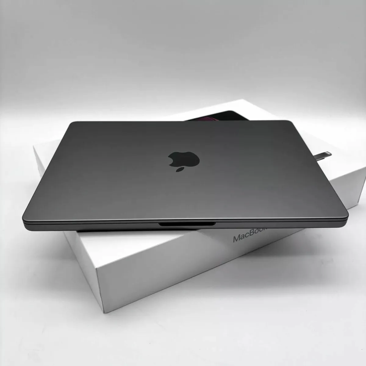 Apple MacBook Pro 14' (2021) M1 1TB SSD 16GB RAM S - Image 3