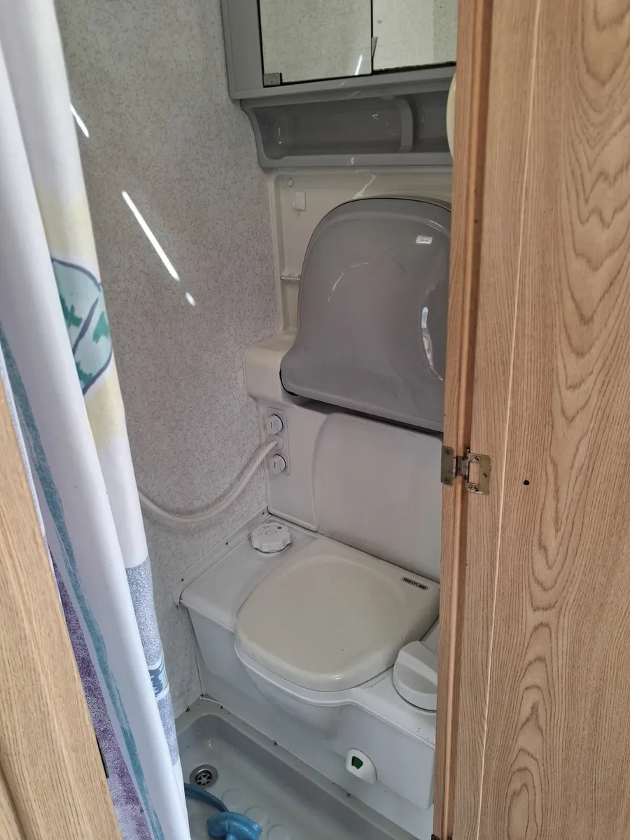 Caravan - Image 2