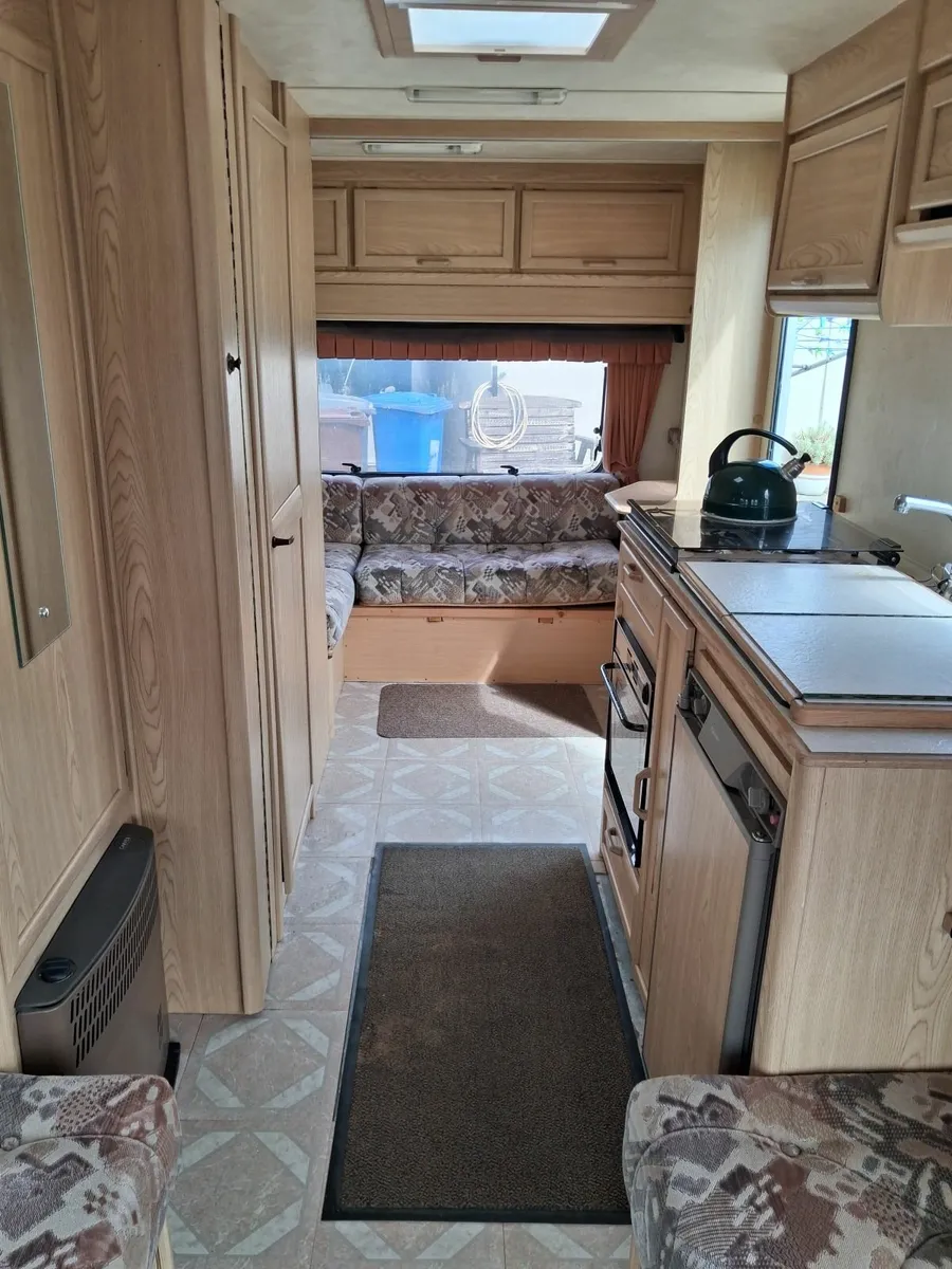 Caravan - Image 3