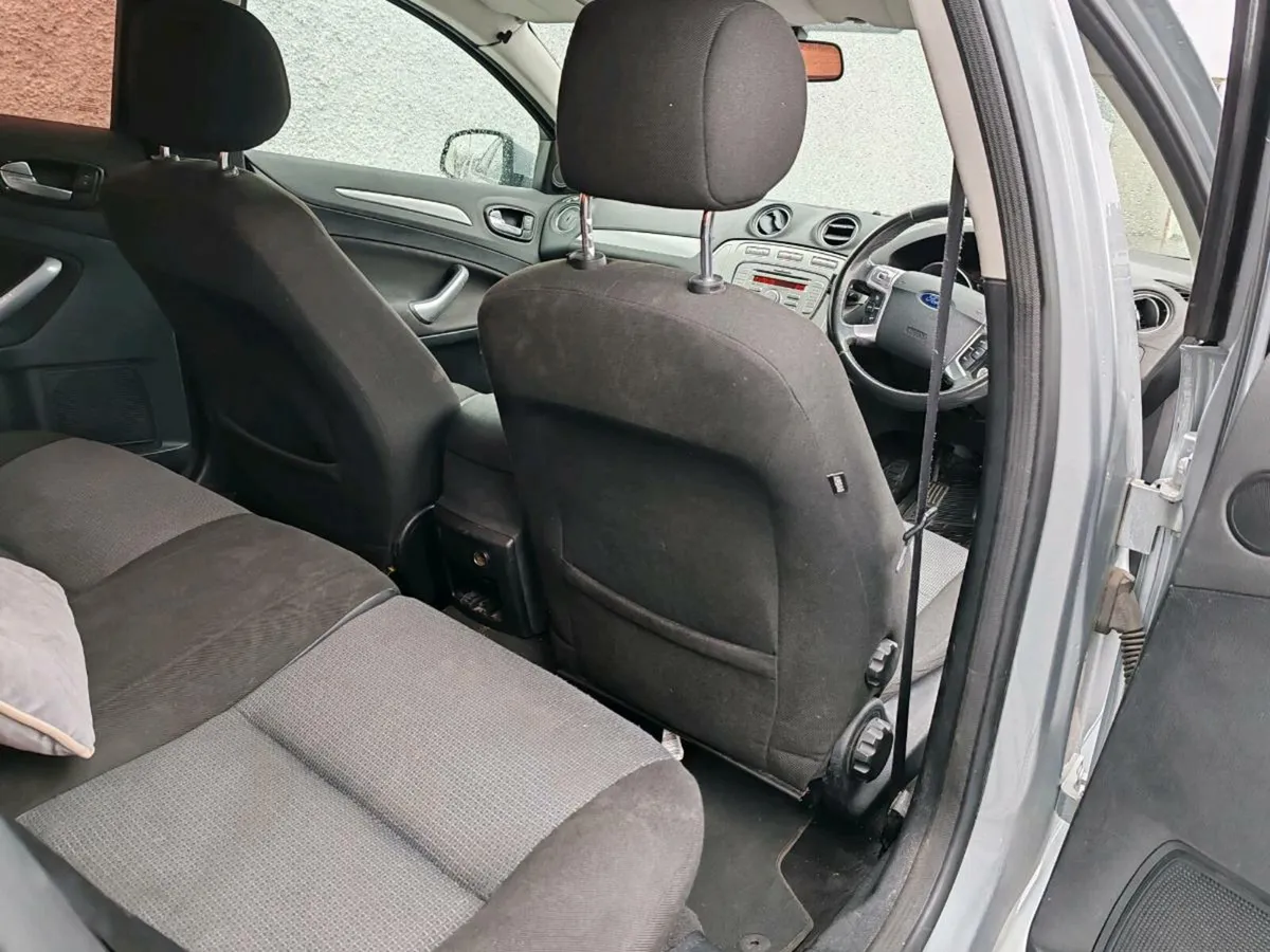 Ford Mondeo 1.6 petrol 2008 - Image 2