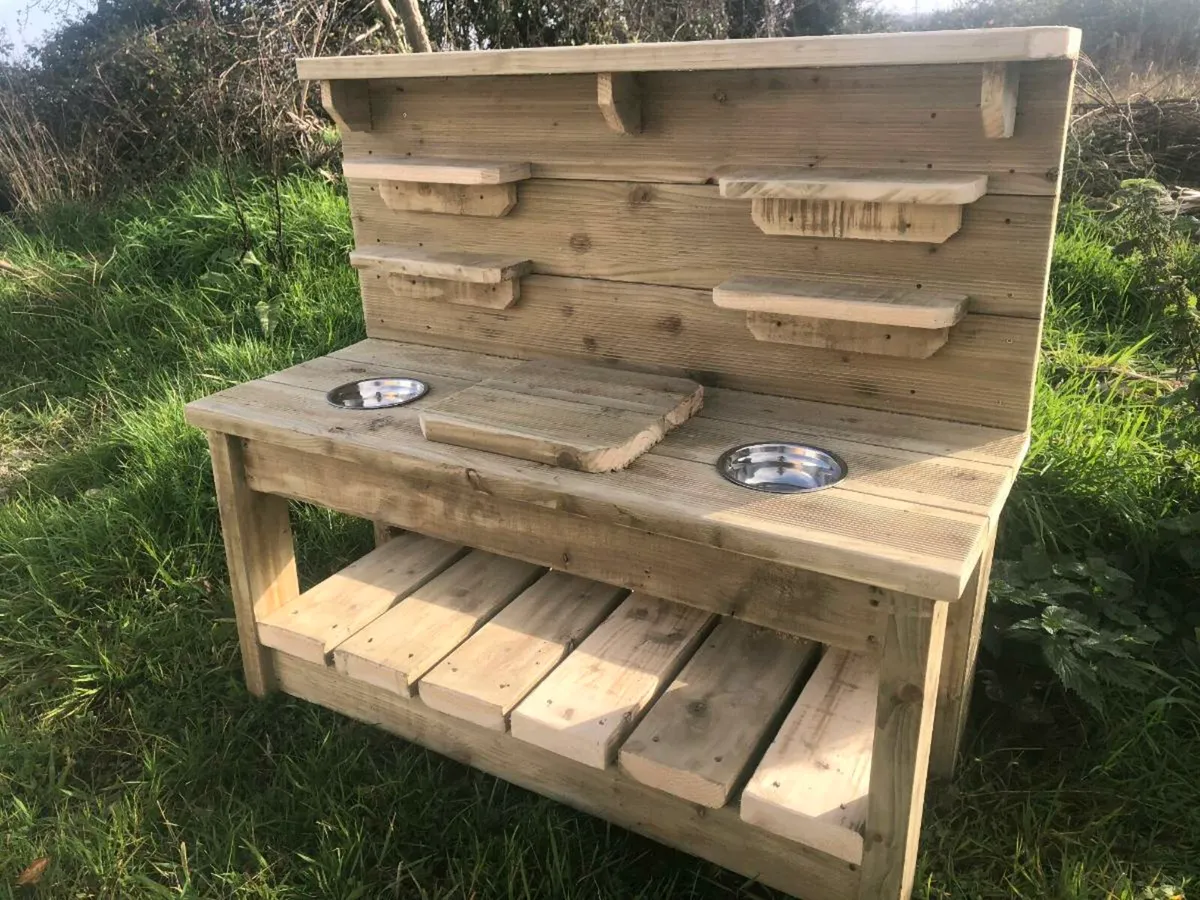 Handmade mud kitchen - Image 1
