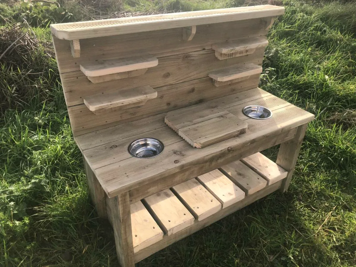 Handmade mud kitchen - Image 2