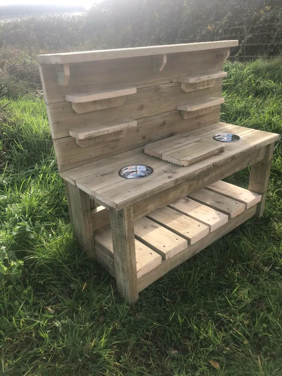 Handmade mud kitchen - Image 3