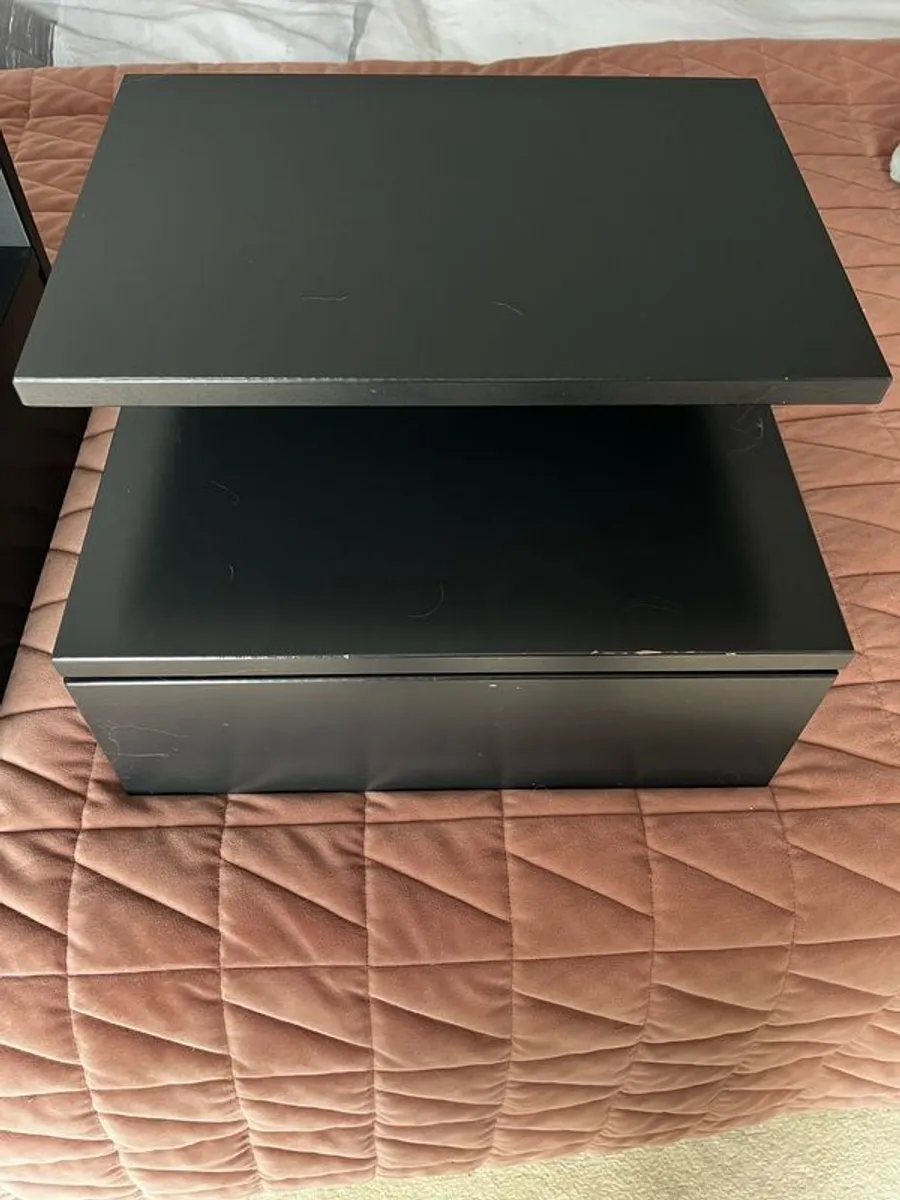 Floating bedside shelves with drawers - Image 3