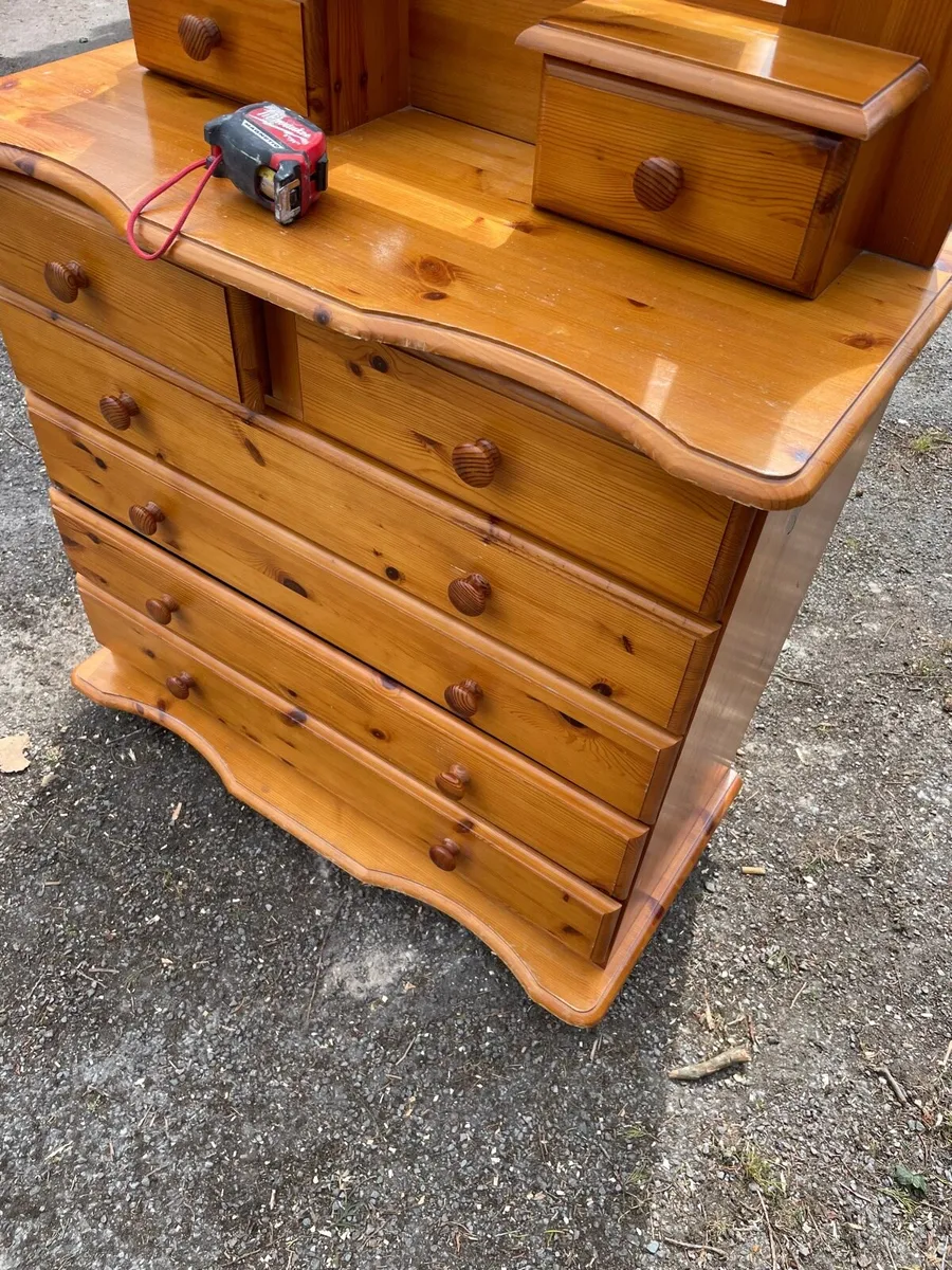 Heavy wooden chest of drawer + mirror - Image 4