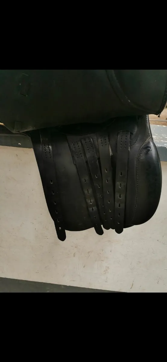 17.5in Black Country Saddle - Image 2