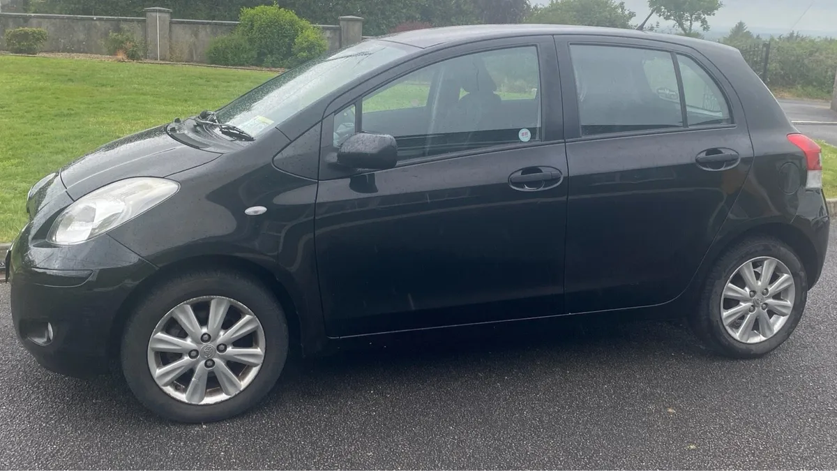 Toyota Yaris Sport - Image 1