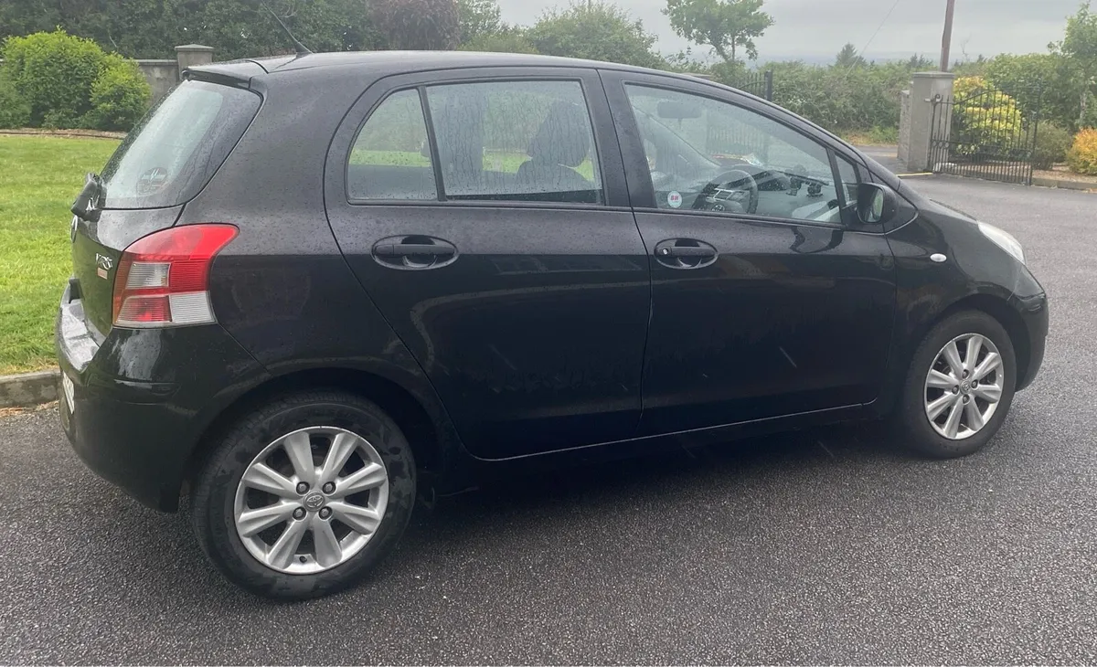 Toyota Yaris Sport - Image 2