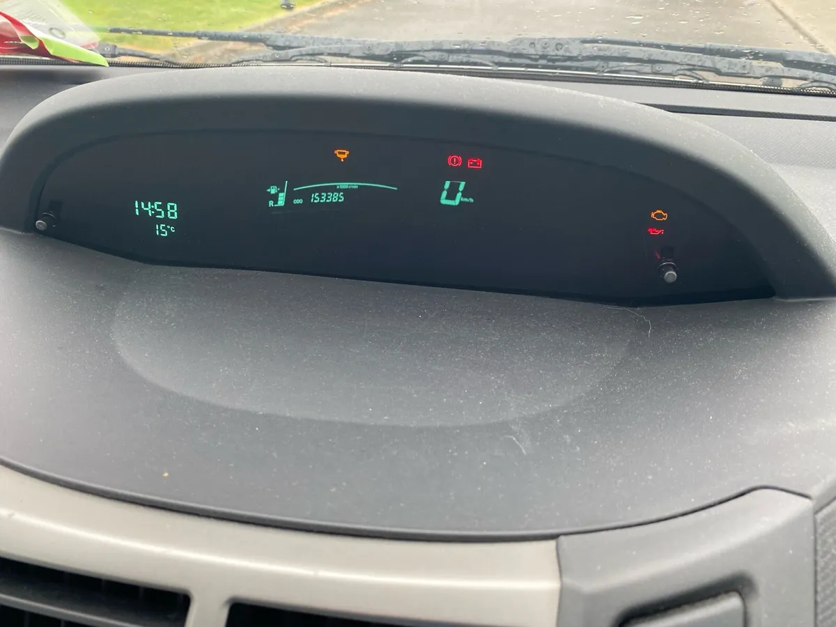 Toyota Yaris Sport - Image 3