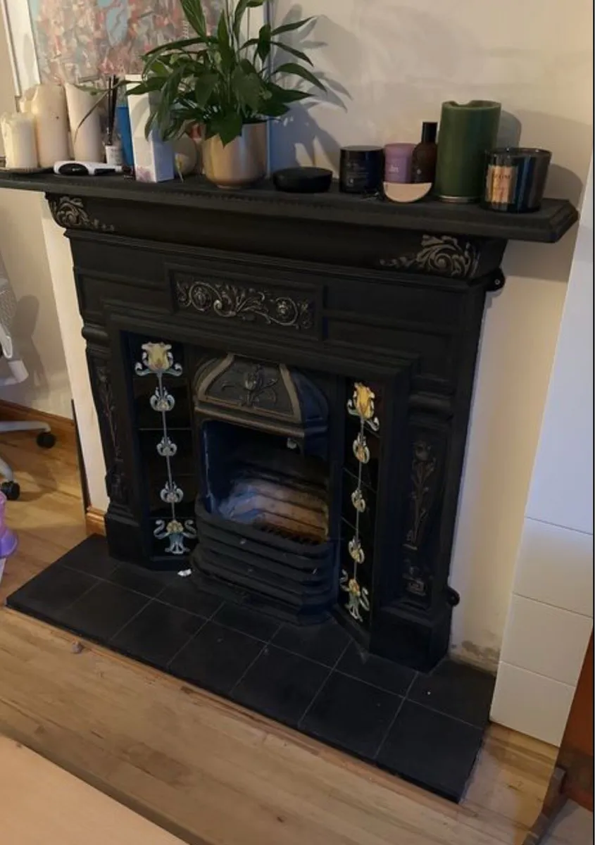 Cast iron fireplace - Image 1