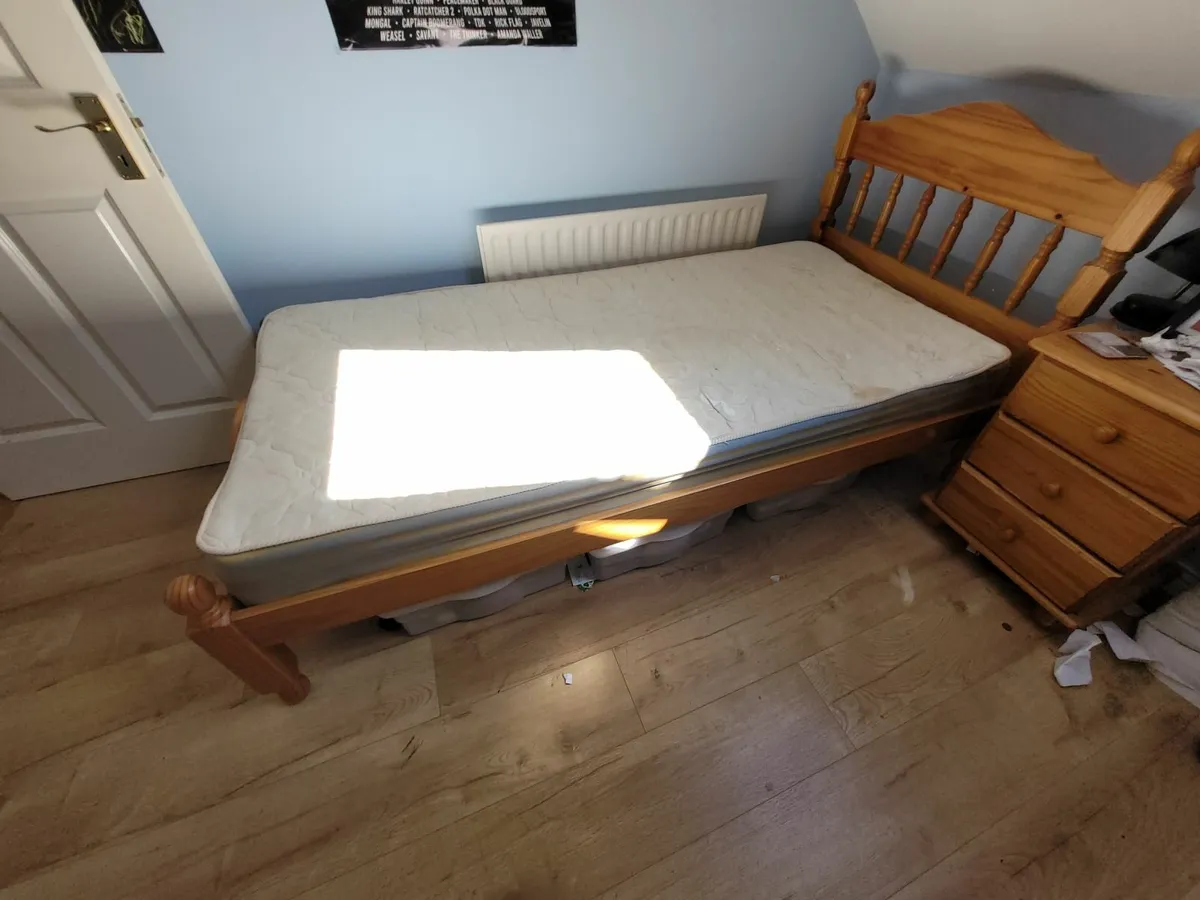 Pine bed