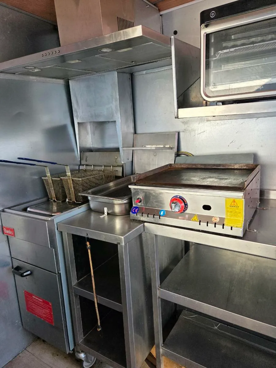 Food truck - Image 2