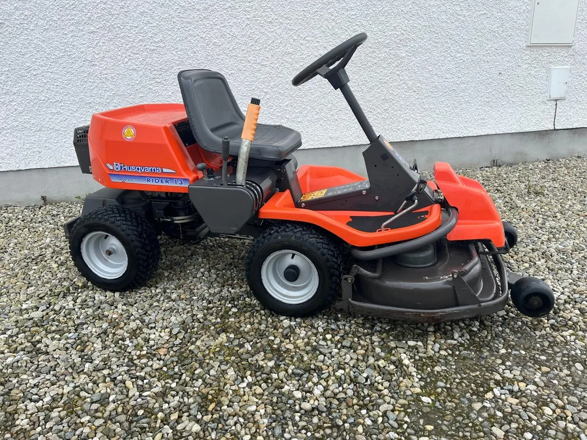 Husqvarna ride on lawnmower - Image 2