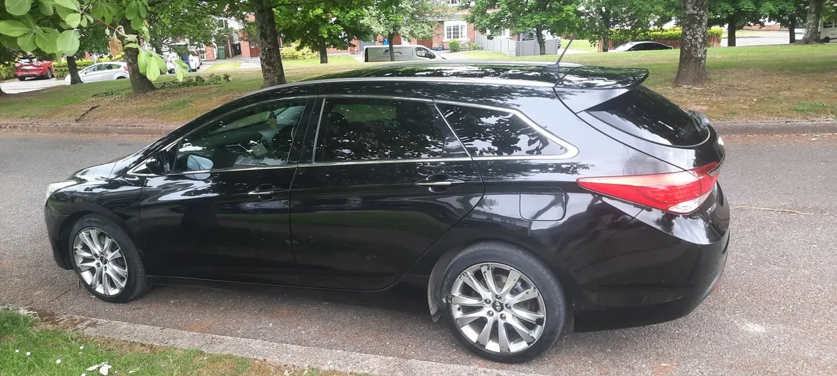 Hyundai i40 2012 - Image 2