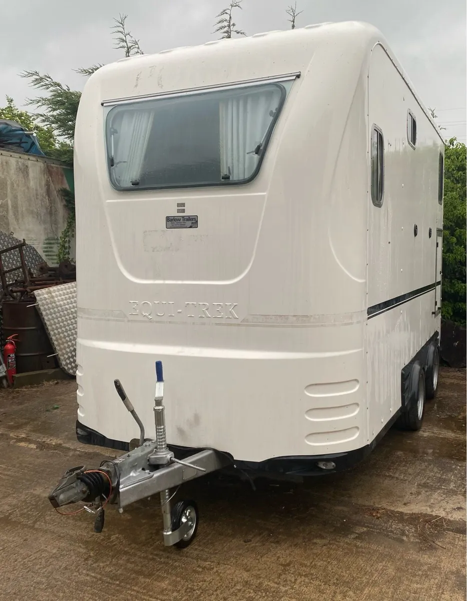 Equitrek Show Treka  2 horsebox - Image 1